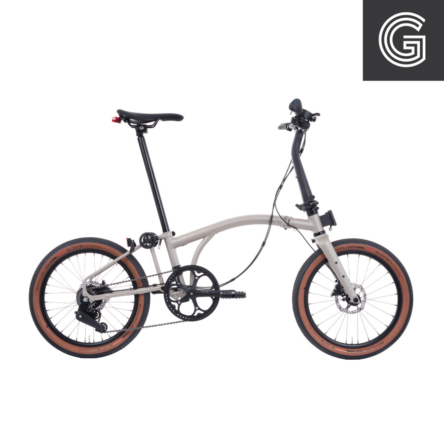 Brompton G Line Traildust White Large. Aufnahme von der Seite, Bild 03