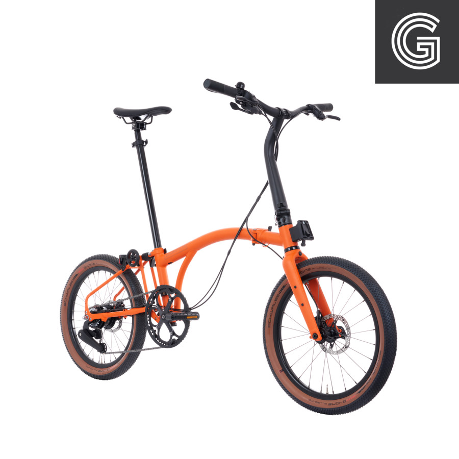 Brompton G Line Adventure Orange Large Faltrad. Seitliche Produktaufnahme 01.