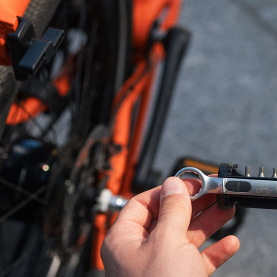 Das Toolkit von Brompton für die G Line, lässt sich im Rahmen verstauen, Bild 07