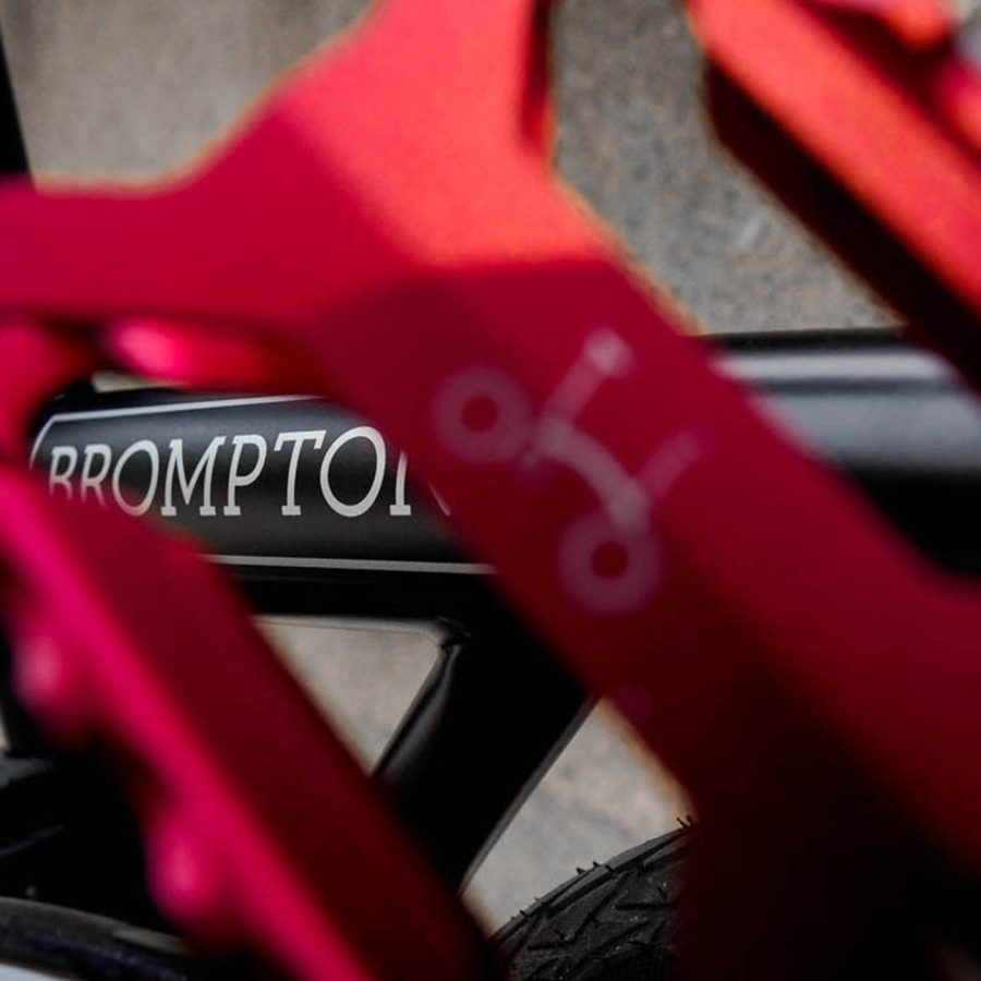 Brompton ColourLab Superlight Pedalen, in Rot, Bild 05