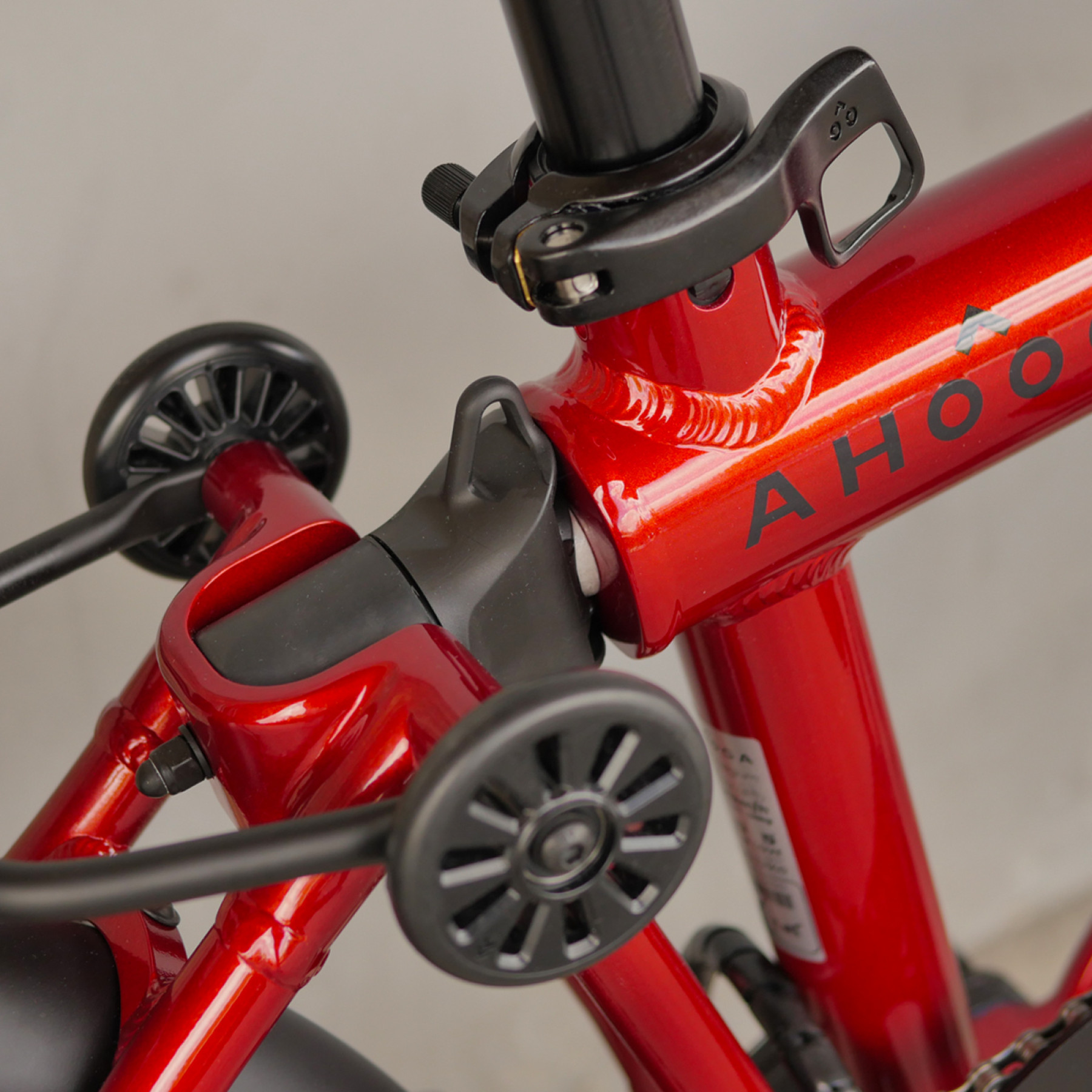 Ahooga E-Max Ruby Red mit Schaltwerk 20 Zoll E-Faltrad Bild 10