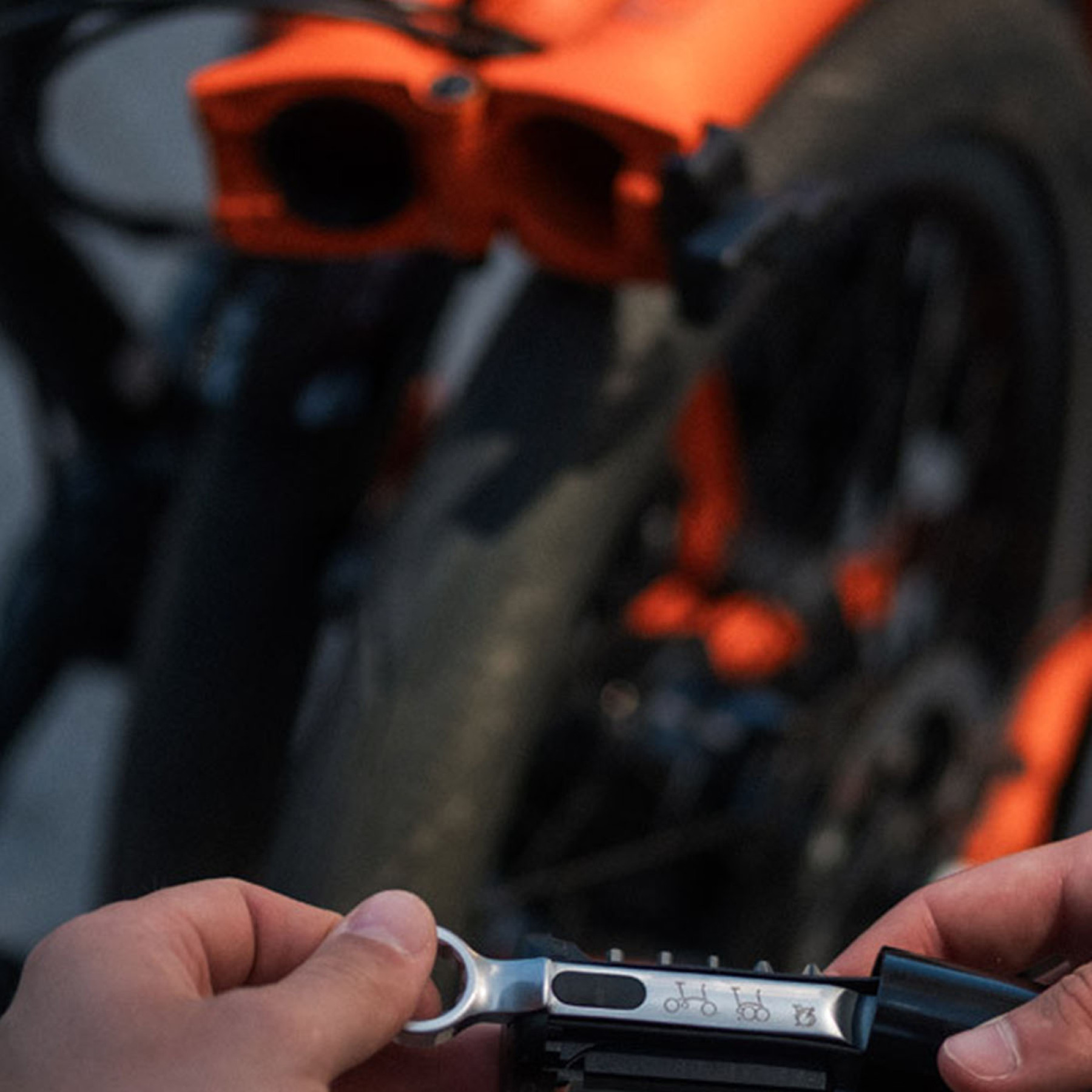 Das Toolkit von Brompton für die G Line, lässt sich im Rahmen verstauen, Bild 06
