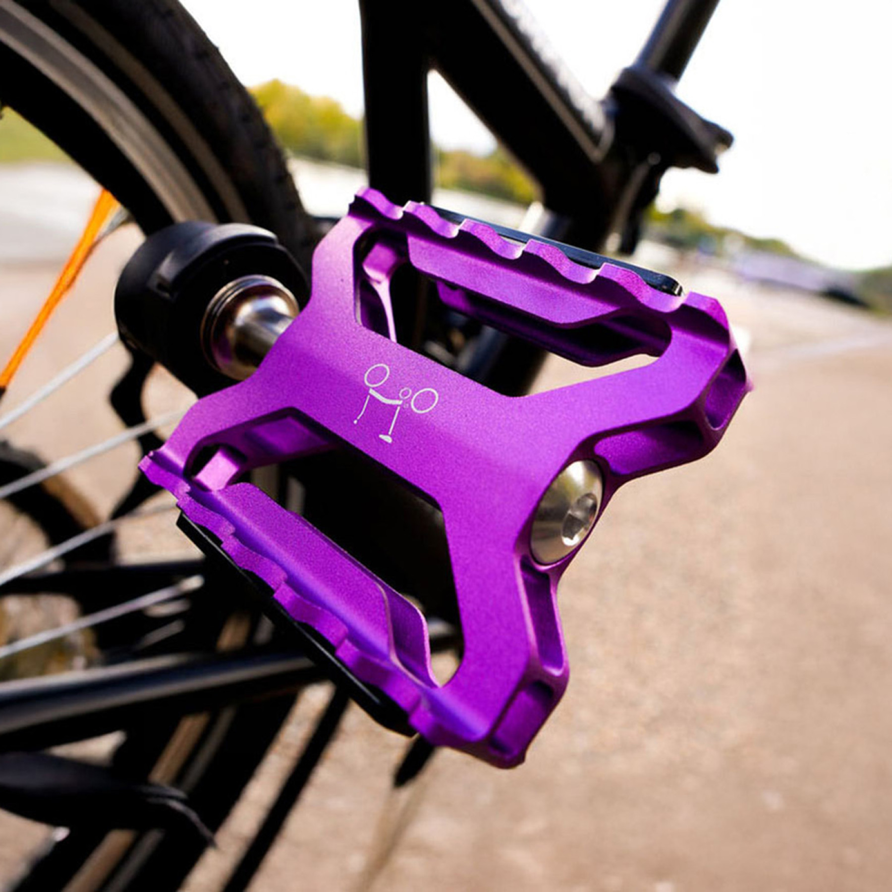 Brompton ColourLab Superlight Pedalen, in Purple, Bild 04