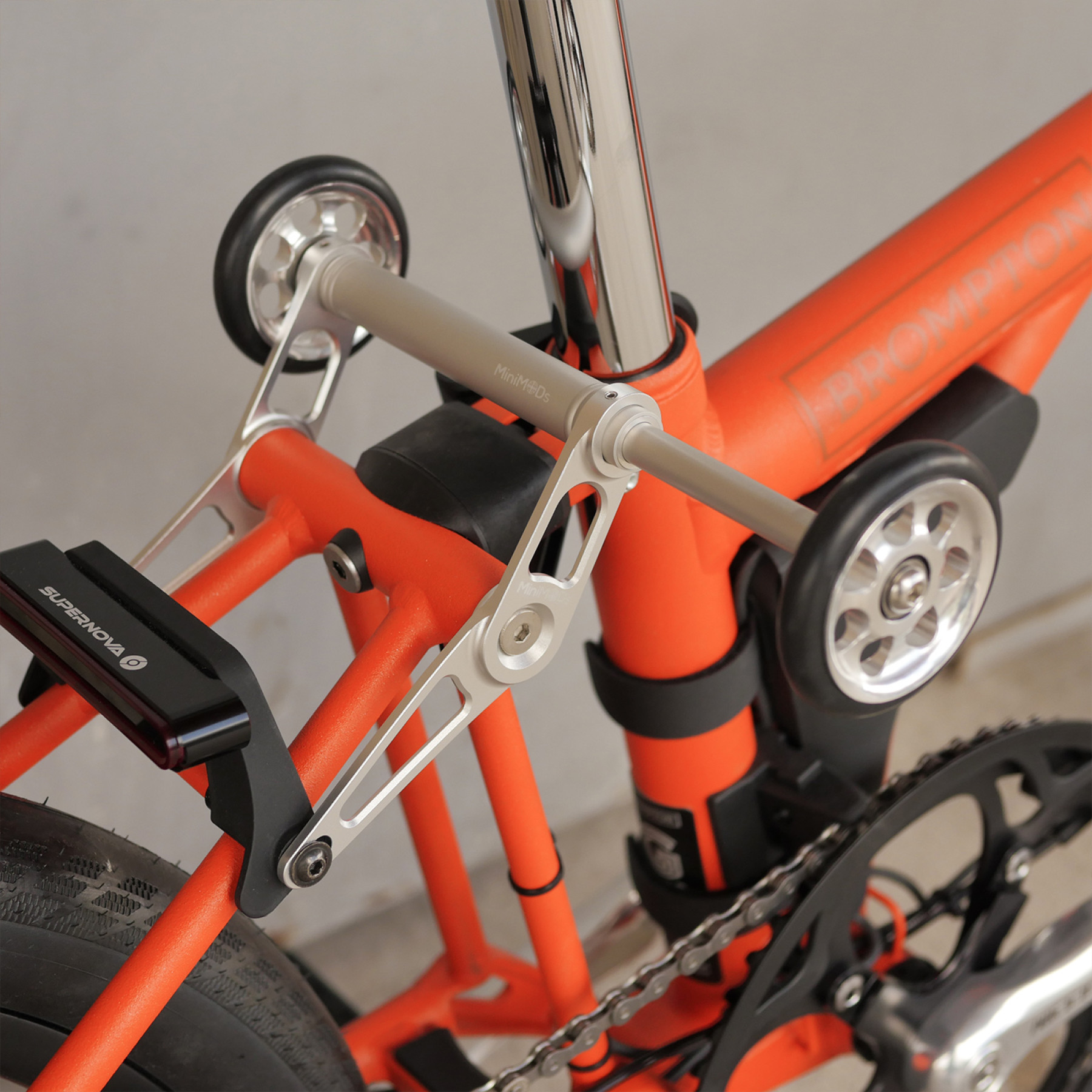 Brompton Easy Wheel Extender von MiniMods, Foto 04